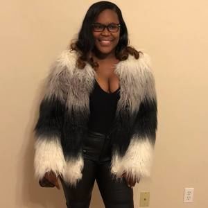 Meet your Posher, Leandrea